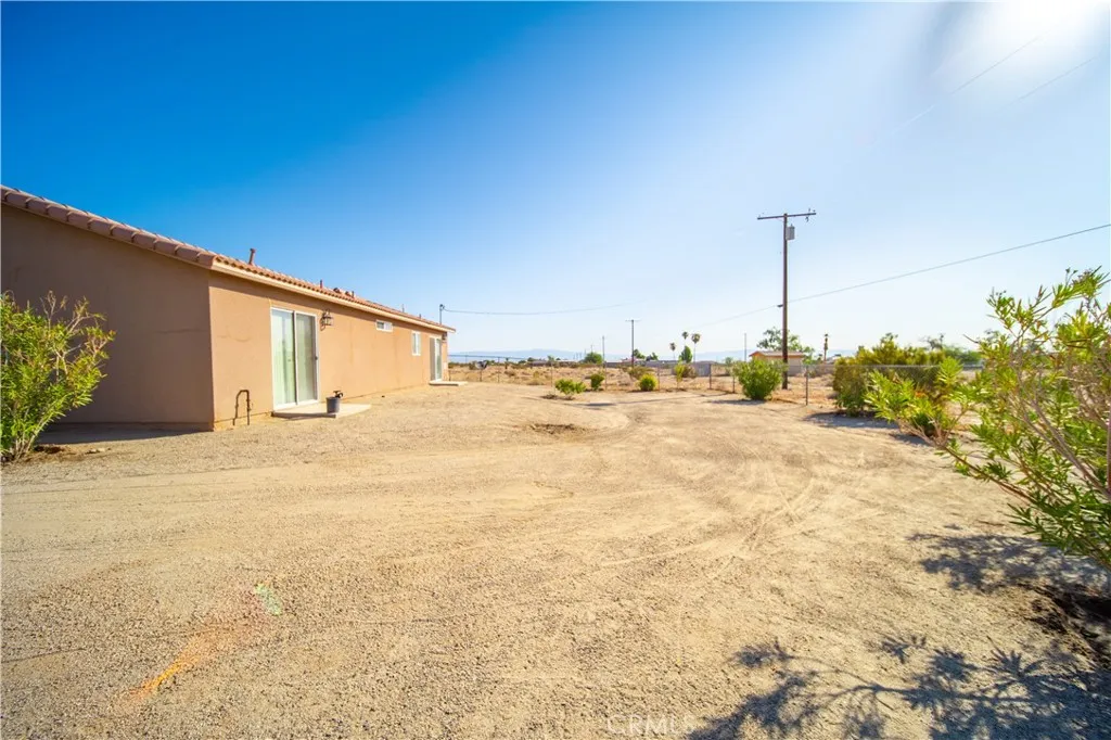 2334 Marlin Drive, Thermal, California 92274 home-pic-26