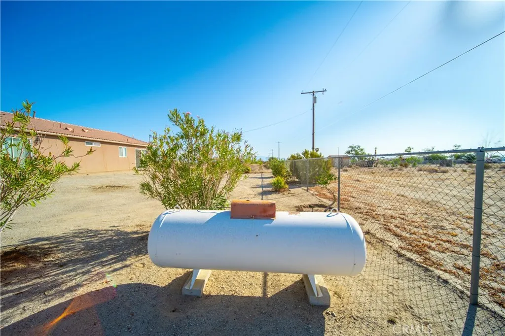 2334 Marlin Drive, Thermal, California 92274 home-pic-29