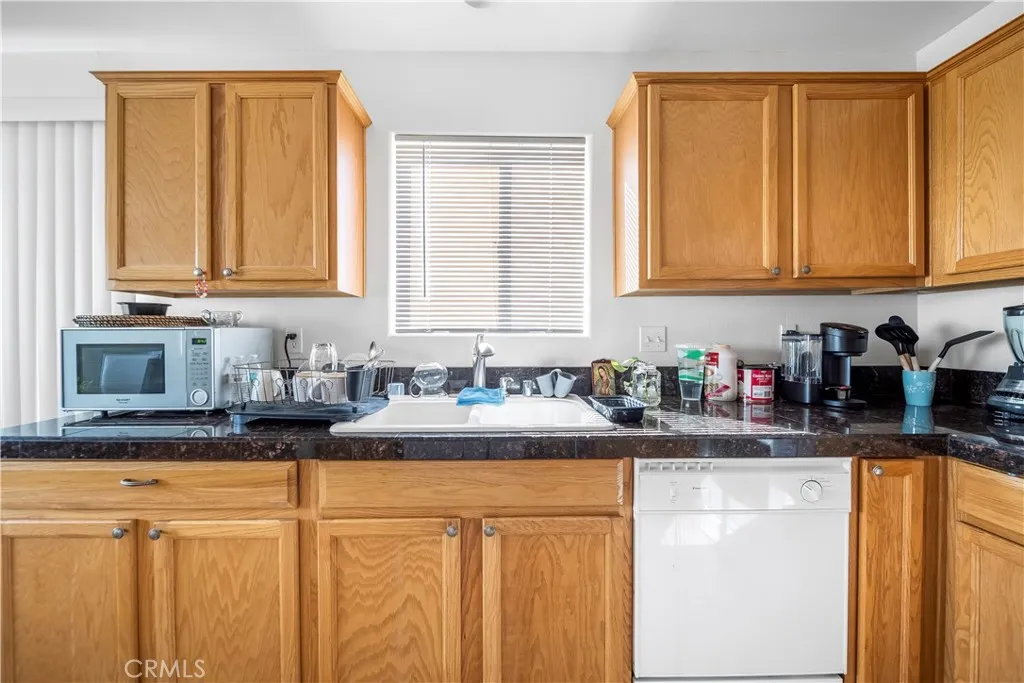 2334 Marlin Drive, Thermal, California 92274 home-pic-11