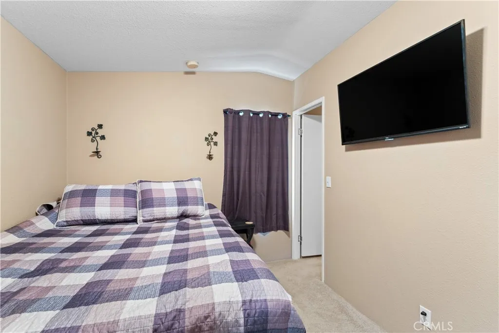 TV included TV included
