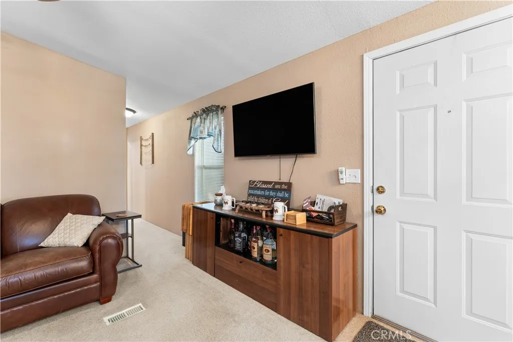 TVs included TVs included