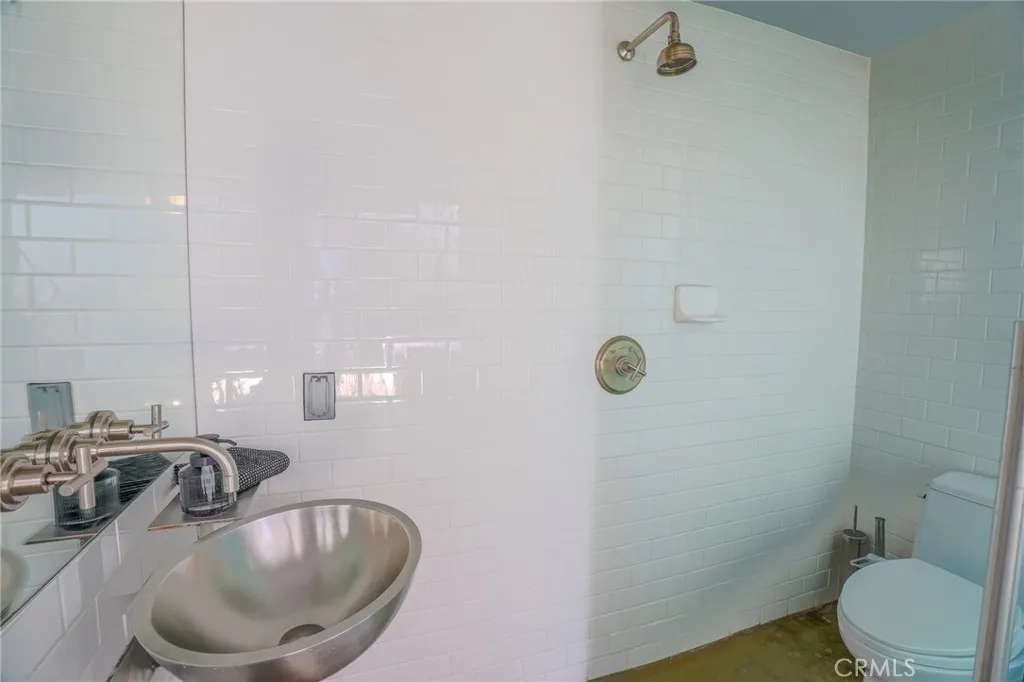 1011 N Orange Grove Avenue 5, West Hollywood, California 90046 home-pic-11