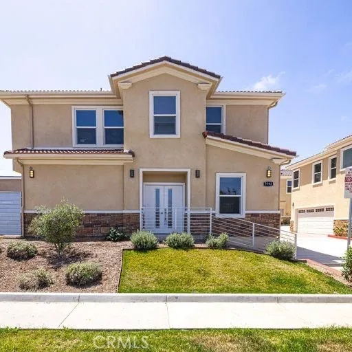7792 Liberty Drive, Huntington Beach, California 92647, ,Residential Income,For Sale,Liberty,OC25175492