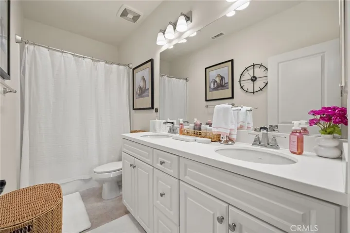 2nd Bathroom