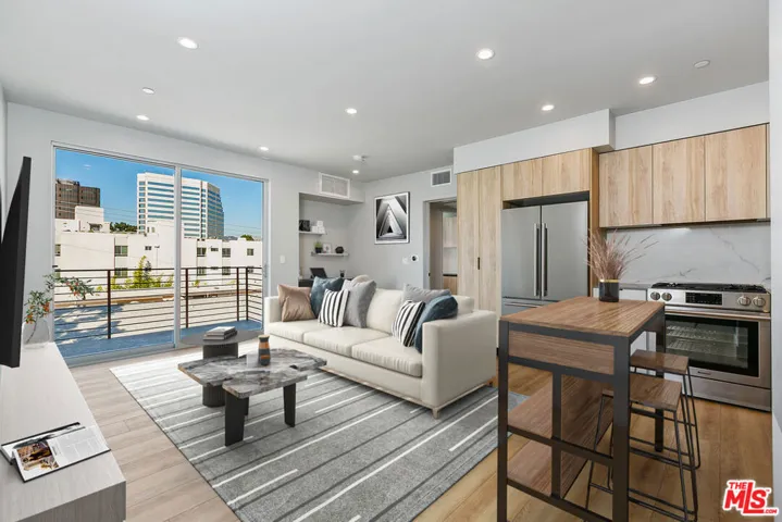 12431 Rochester Avenue 407, Los Angeles, California 90025
