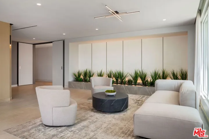 12431 Rochester Avenue 407, Los Angeles, California 90025