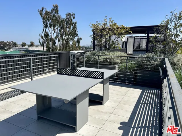 12431 Rochester Avenue 407, Los Angeles, California 90025