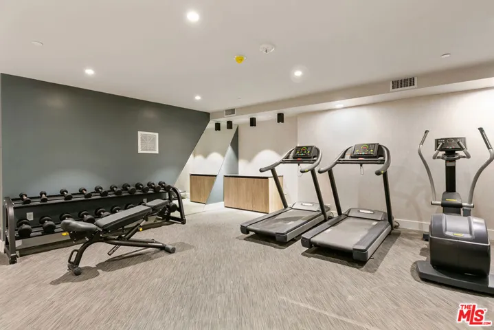 12431 Rochester Avenue 407, Los Angeles, California 90025