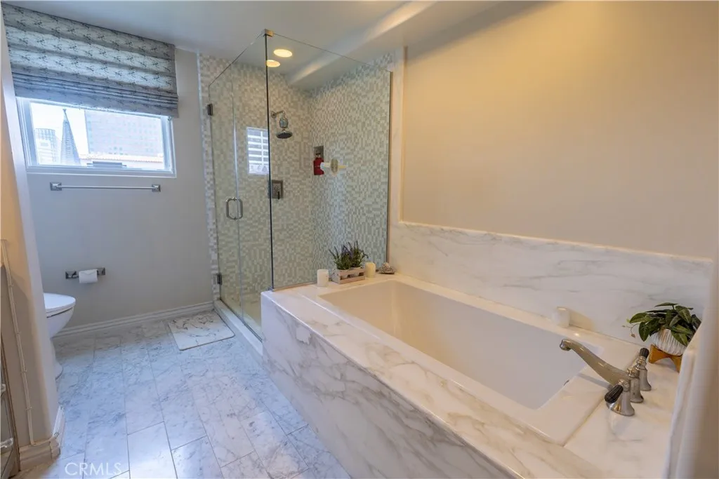 10795 Wilshire Boulevard 402, Los Angeles, California 90024 home-pic-17