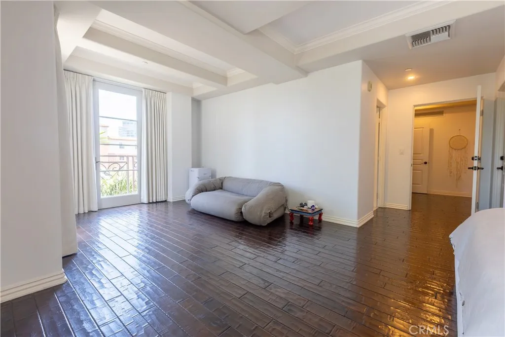 10795 Wilshire Boulevard 402, Los Angeles, California 90024 home-pic-13