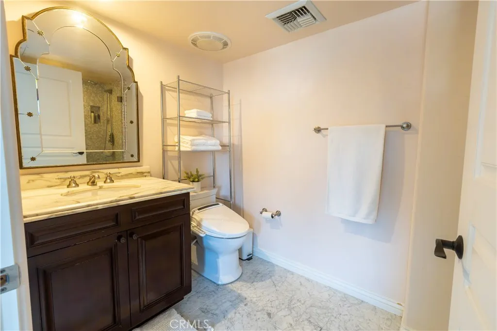 10795 Wilshire Boulevard 402, Los Angeles, California 90024 home-pic-10
