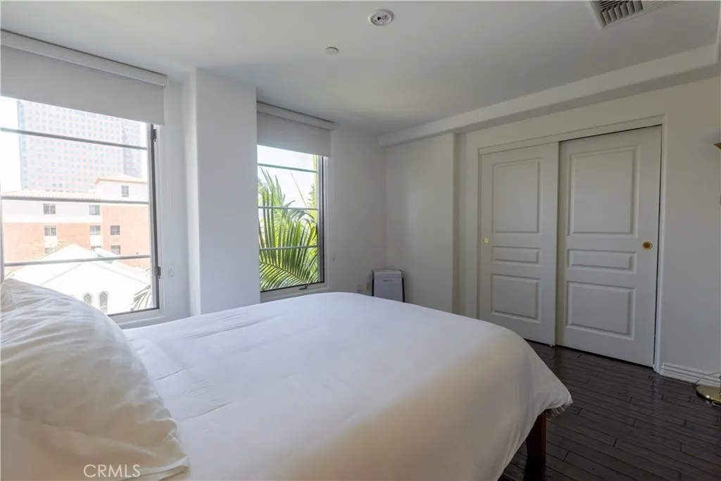 10795 Wilshire Boulevard 402, Los Angeles, California 90024 home-pic-8