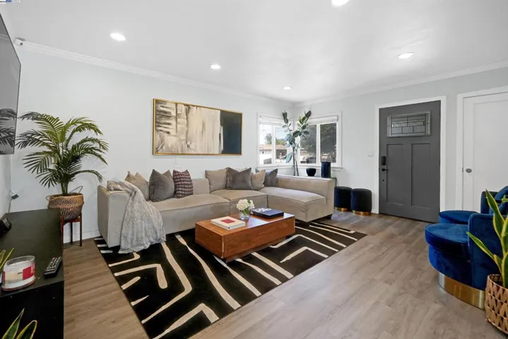 26054 Cascade, Hayward, California 94544