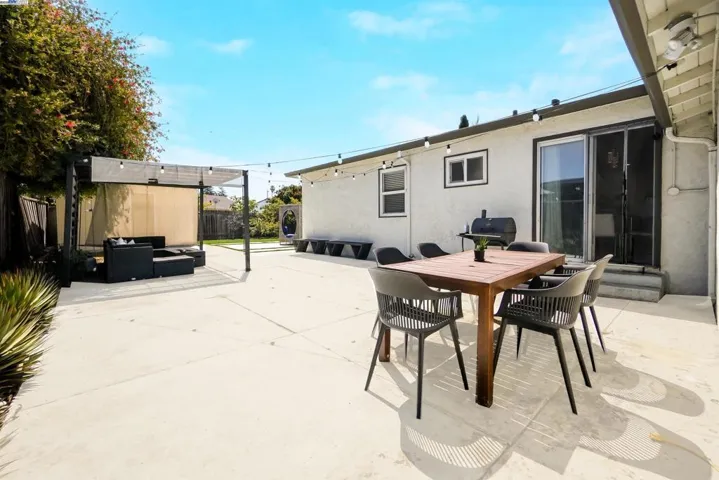 26054 Cascade, Hayward, California 94544