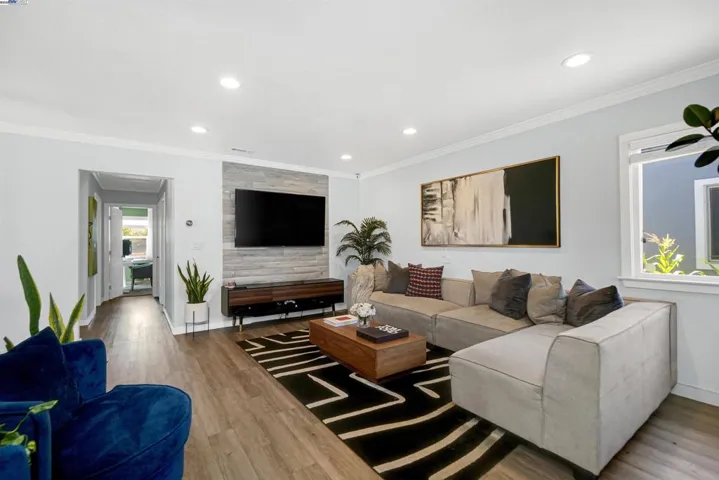 26054 Cascade, Hayward, California 94544