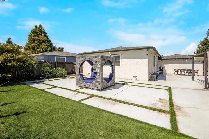 26054 Cascade, Hayward, California 94544