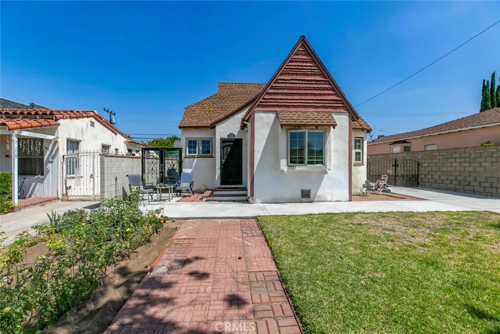 533 Hawthorne Street, Glendale, California 91204, 2 Bedrooms Bedrooms, ,1 BathroomBathrooms,Residential,For Sale,Hawthorne,SR25177315