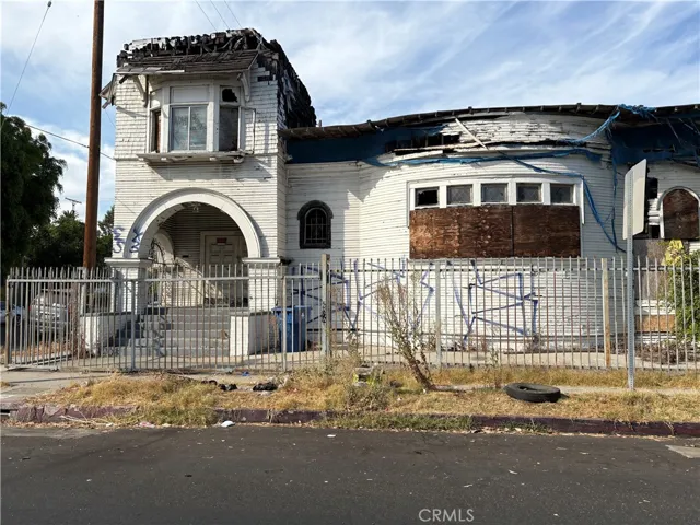 1001 E 27th Street, Los Angeles, California 90011