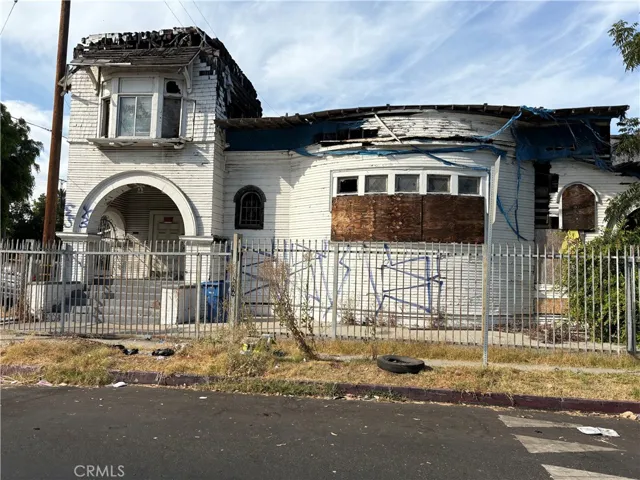 1001 E 27th Street, Los Angeles, California 90011