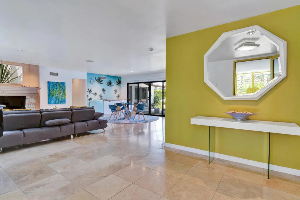 2598 S Camino Real, Palm Springs, California 92264 home-pic-16