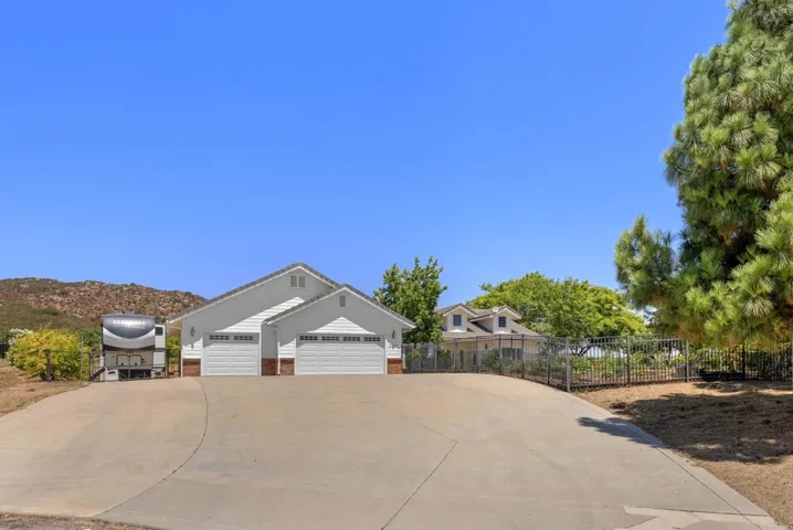 2090 Quail Meadow Road, Ramona, California 92065