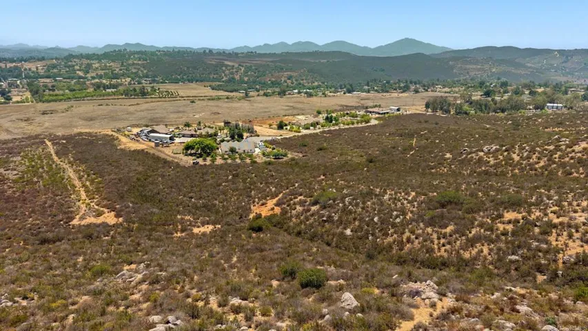 2090 Quail Meadow Road, Ramona, California 92065