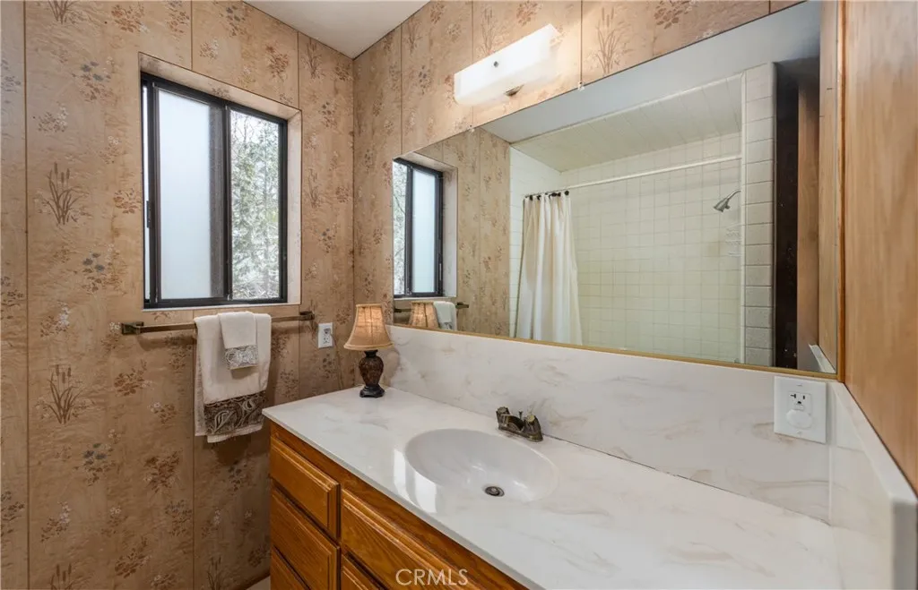 1772 Columbine Drive, Big Bear City, California 92314 home-pic-15