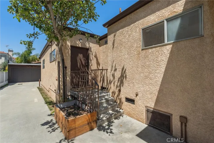 2121 Marshallfield Lane, Redondo Beach, California 90278
