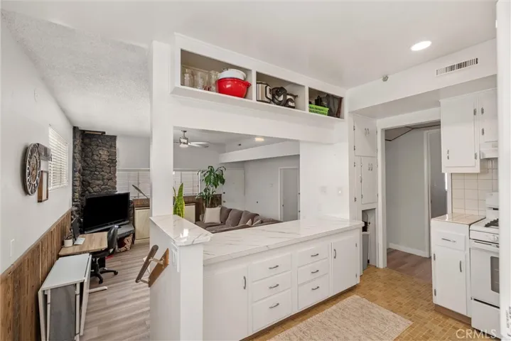 2121 Marshallfield Lane, Redondo Beach, California 90278
