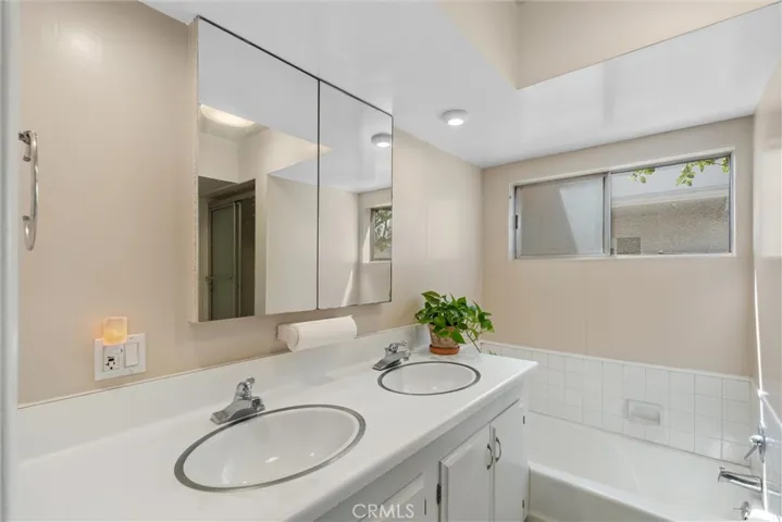 2121 Marshallfield Lane, Redondo Beach, California 90278