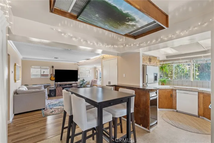 2121 Marshallfield Lane, Redondo Beach, California 90278