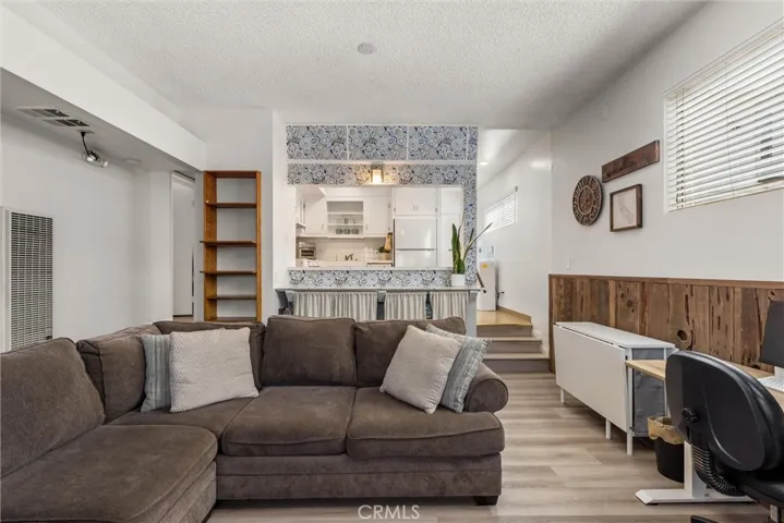 2121 Marshallfield Lane, Redondo Beach, California 90278