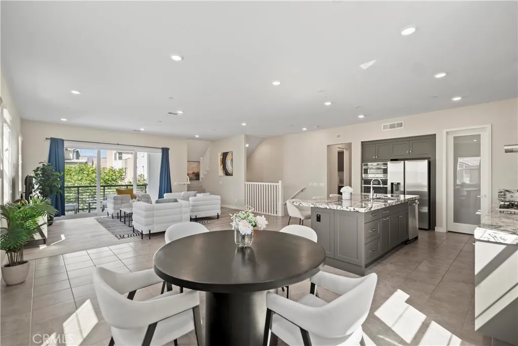 101 Pusan, Irvine, California 92618 home-pic-15