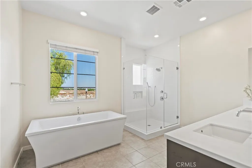 101 Pusan, Irvine, California 92618 home-pic-39