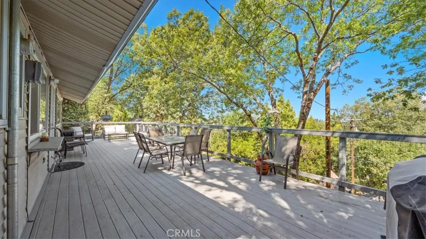 646 Arth Drive, Crestline, California 92325