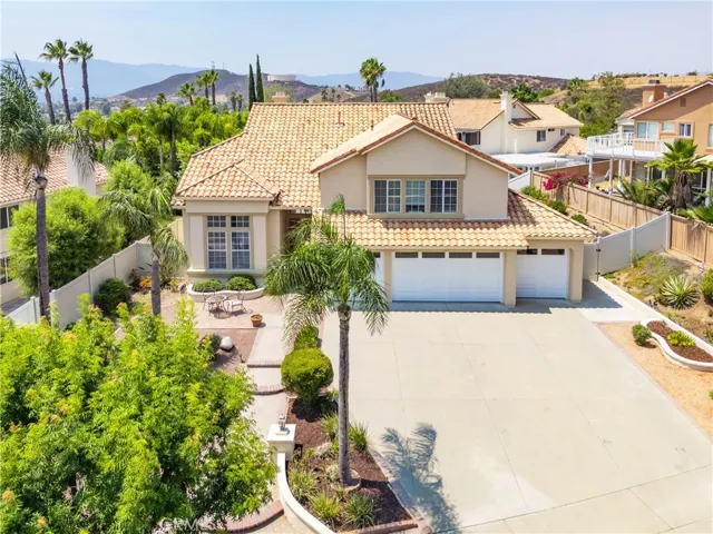 1010 Chantel, Corona, California 92879