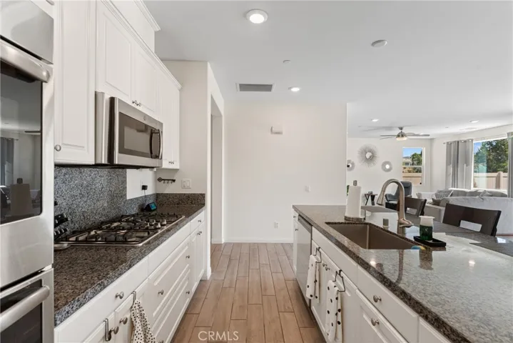 30380 Emerson Lane, Menifee, California 92584