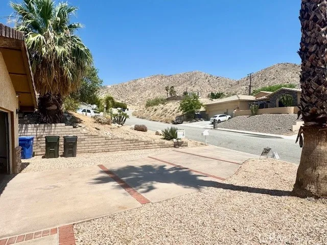 9093 Puesta Del Sol, Desert Hot Springs, California 92240 home-pic-3