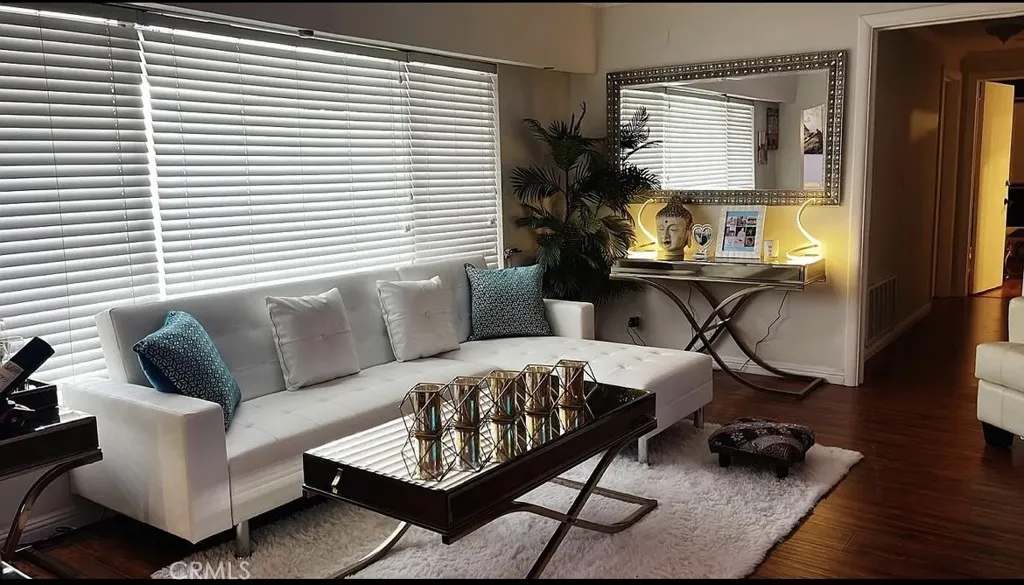 1600 S Pomona Avenue C3, Fullerton, California 92832, 2 Bedrooms Bedrooms, ,2 BathroomsBathrooms,Residential,For Sale,Pomona,SR25175876