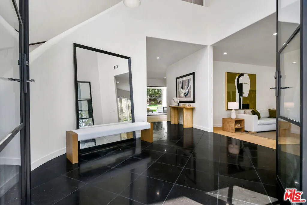 gallery-image 3
