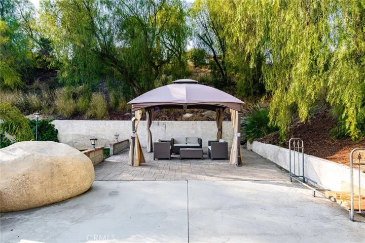 7633 Paseo Medio, Highland, California 92346