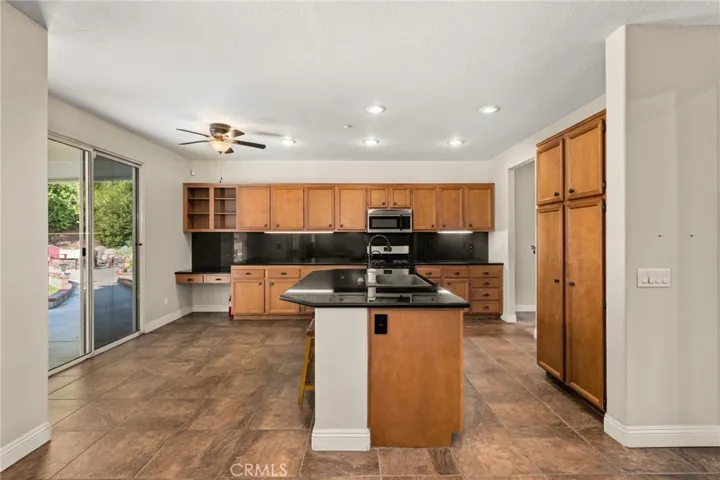 7633 Paseo Medio, Highland, California 92346