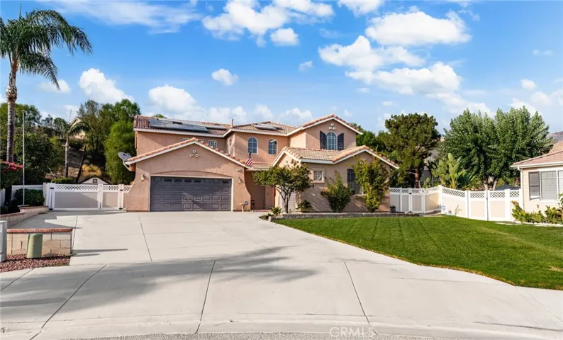 7633 Paseo Medio, Highland, California 92346