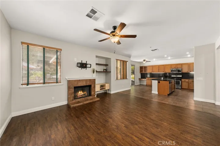7633 Paseo Medio, Highland, California 92346