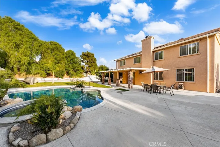 7633 Paseo Medio, Highland, California 92346