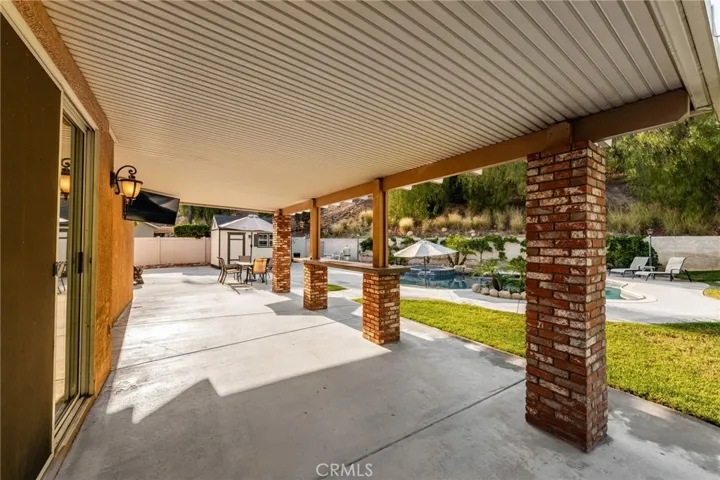 7633 Paseo Medio, Highland, California 92346