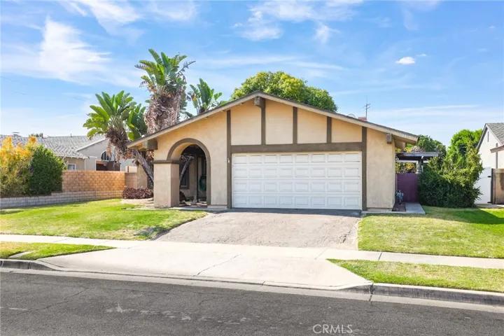 10460 Waxwing Circle, Fountain Valley, California 92708
