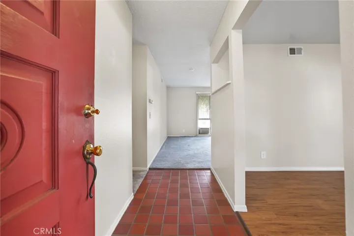 10460 Waxwing Circle, Fountain Valley, California 92708