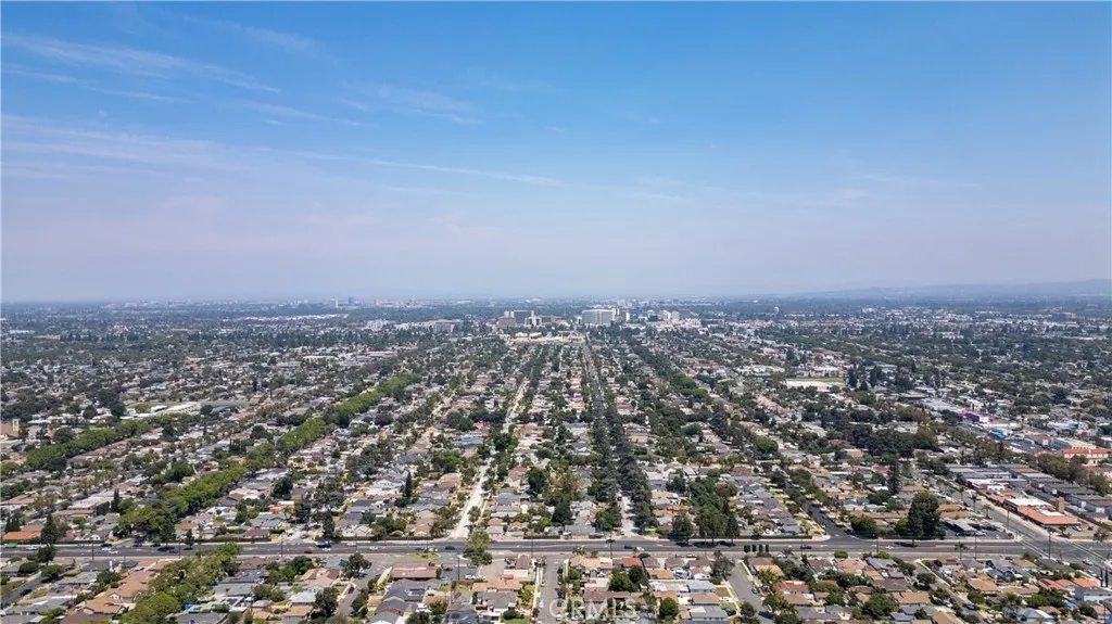 1808 S Van Ness Avenue, Santa Ana, California 92707 home-pic-49