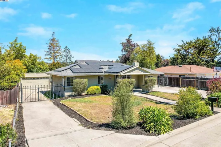 17526 Parker Rd, Castro Valley, California 94546